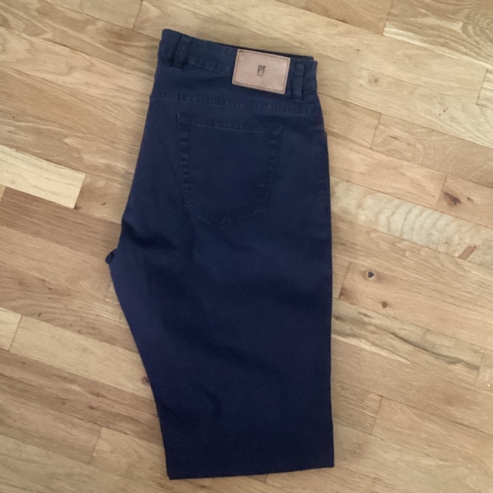 PT. Slim Straight Men's Jeans in Black. Size 40